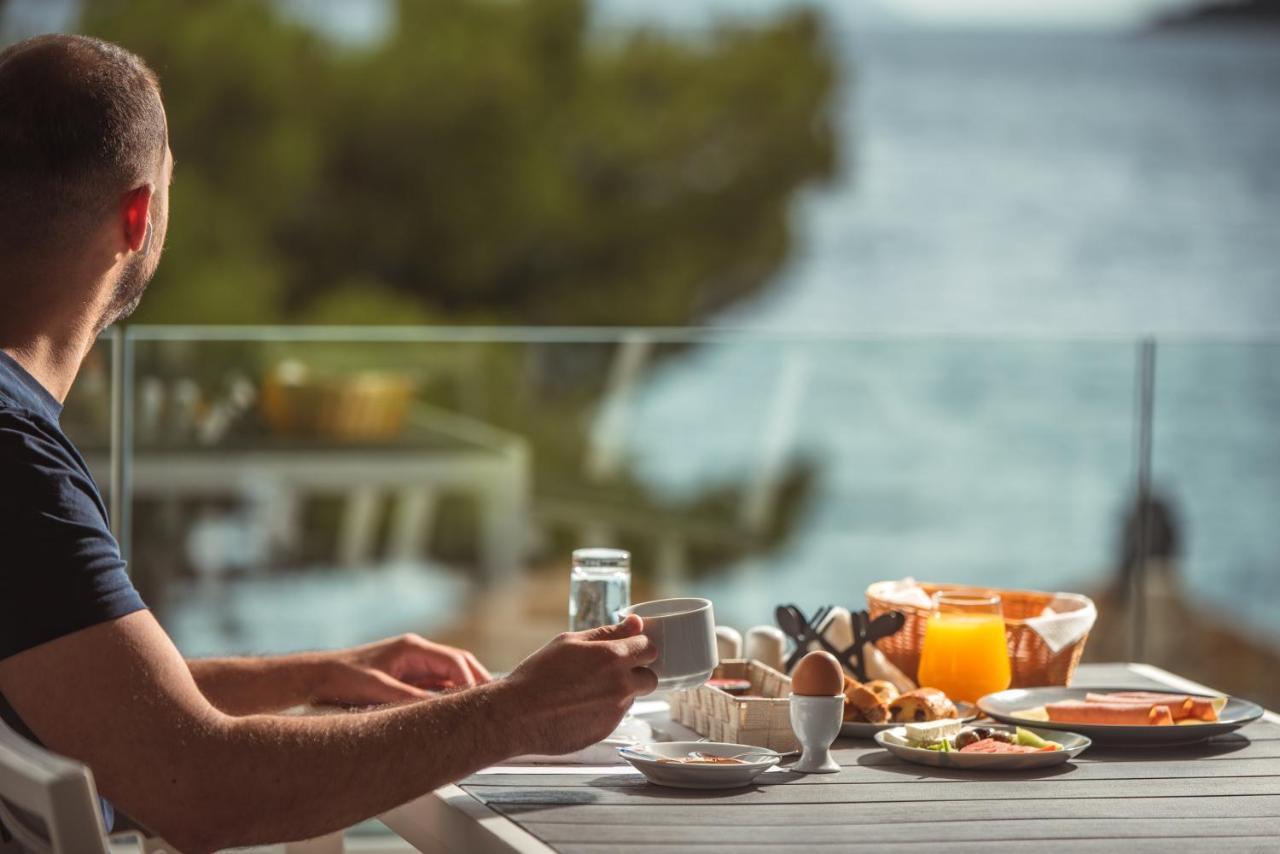 Trizonia Bay Hotel Экстерьер фото
