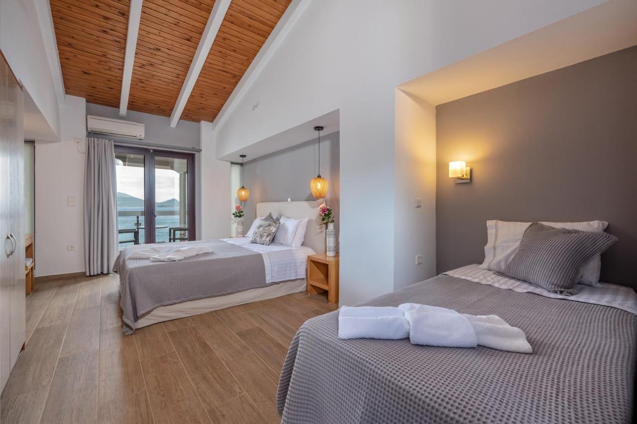 Trizonia Bay Hotel Экстерьер фото