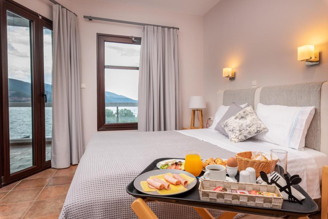 Trizonia Bay Hotel Экстерьер фото