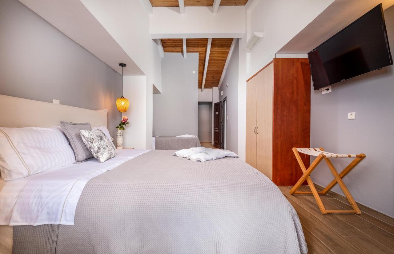 Trizonia Bay Hotel Экстерьер фото