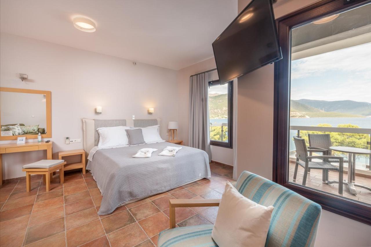 Trizonia Bay Hotel Экстерьер фото