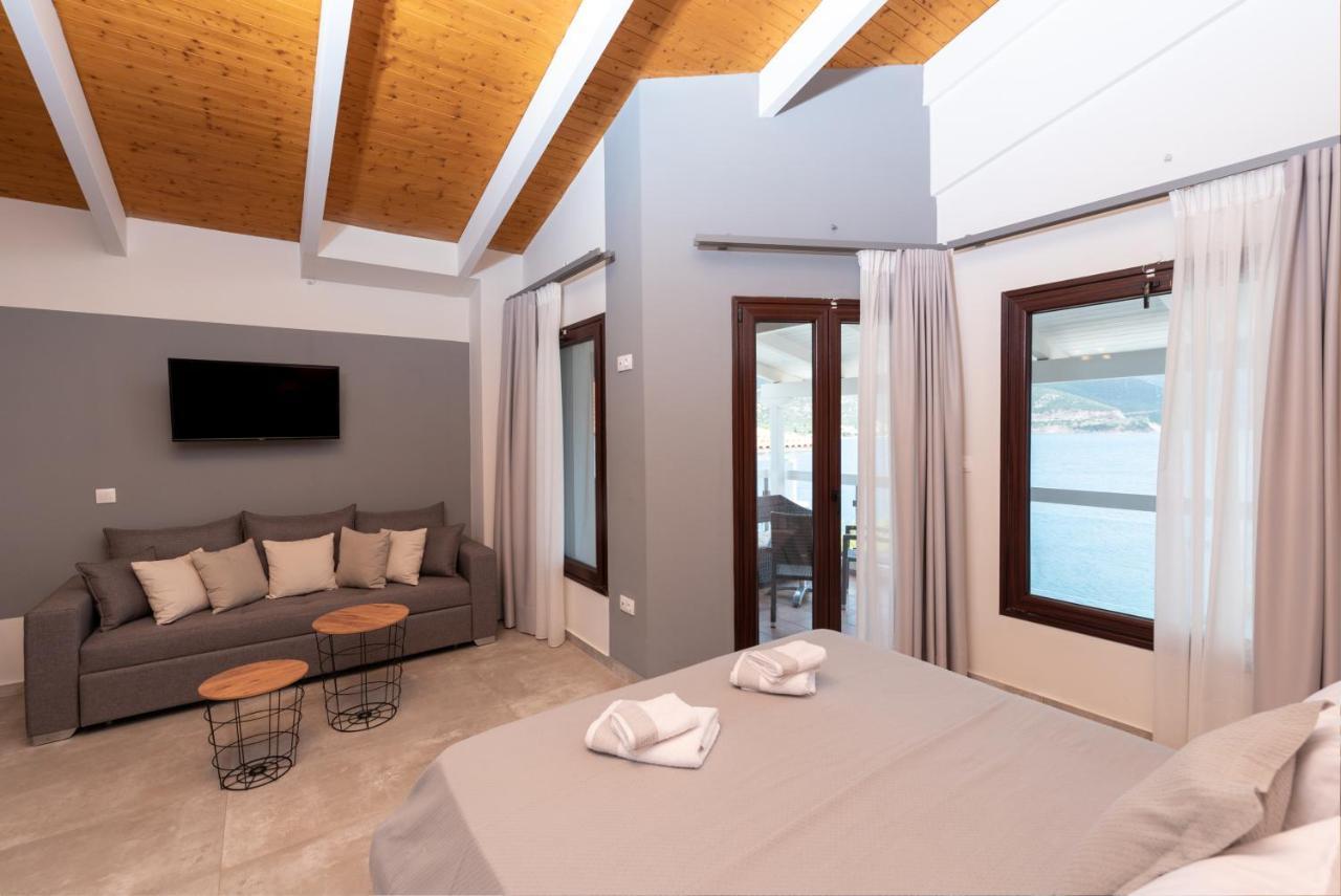 Trizonia Bay Hotel Экстерьер фото