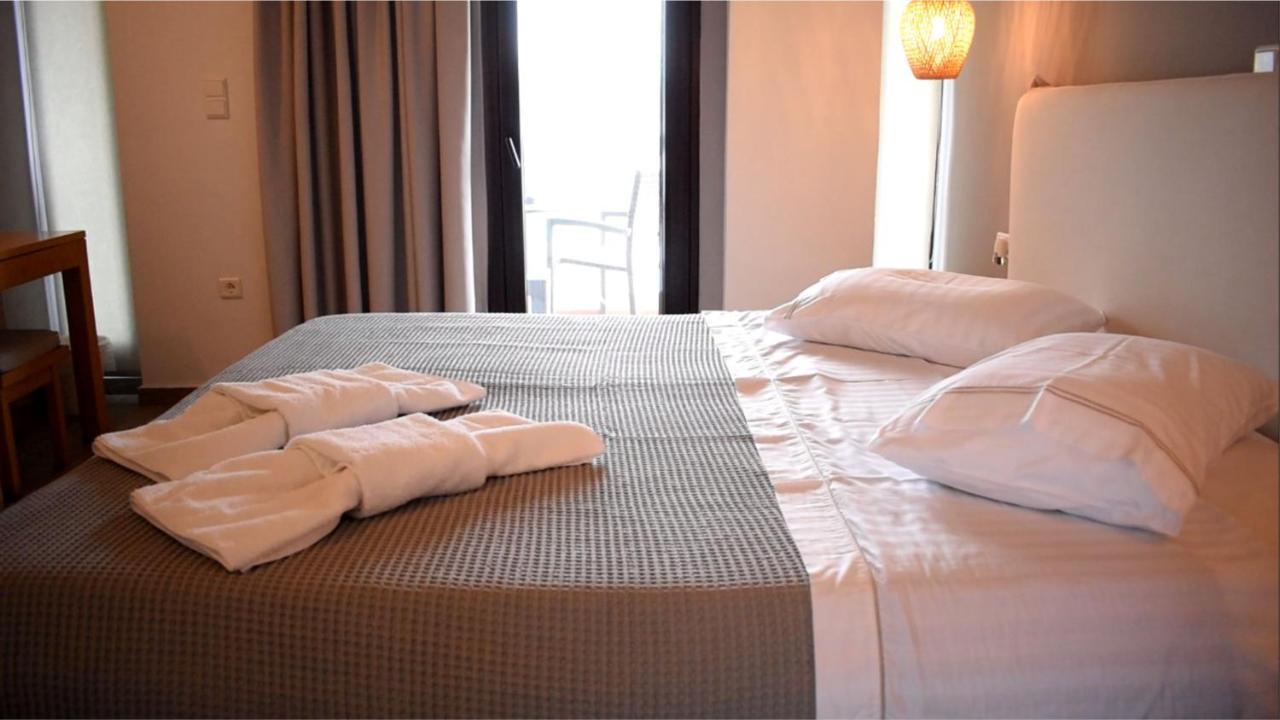 Trizonia Bay Hotel Экстерьер фото